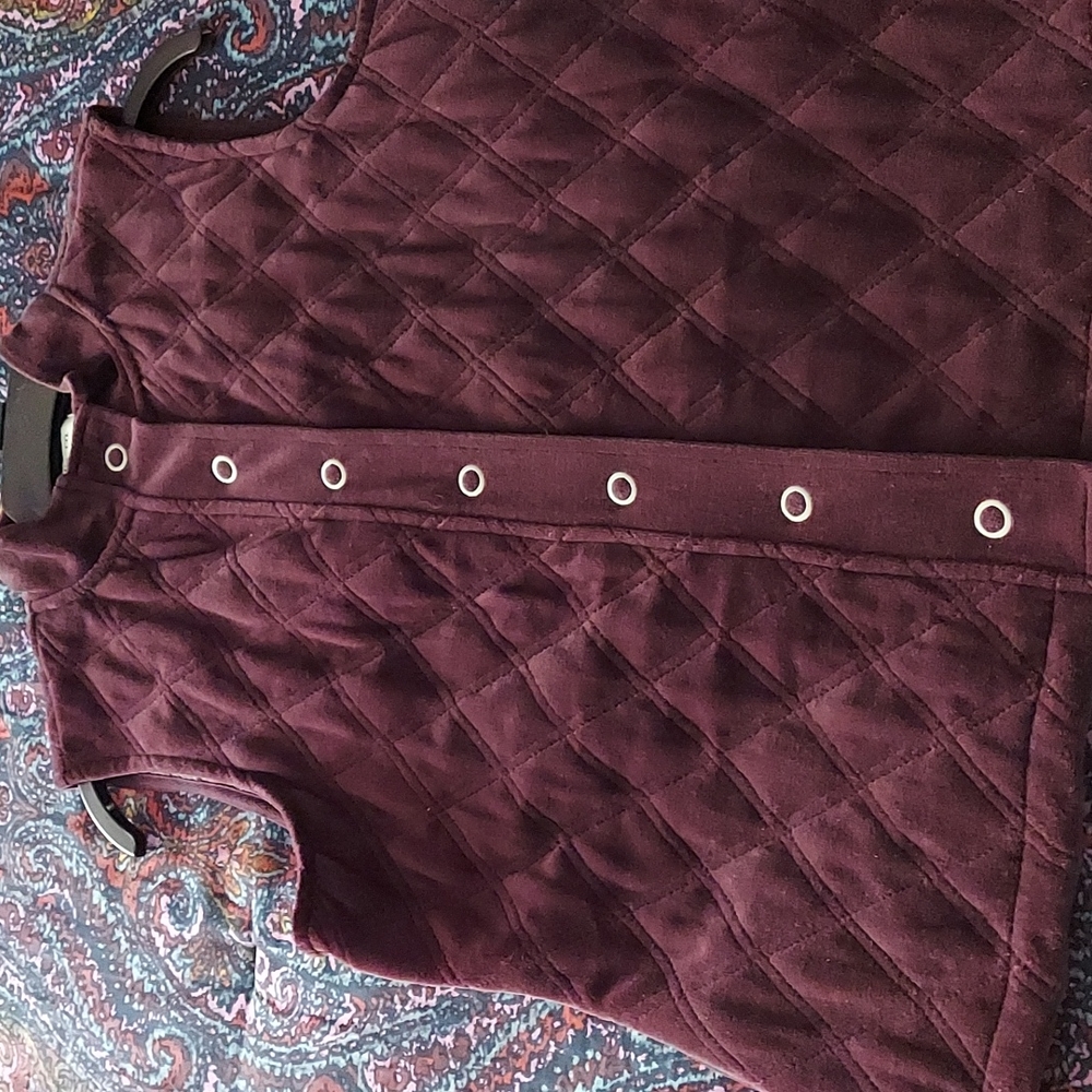 Cute Liz & Co Wine Colored Velvet Quilted Vest